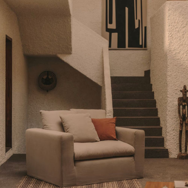 NORA ARMCHAIR 140 CM REMOVABLE LINEN COVER