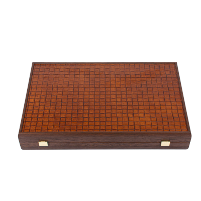 JOGO DE BACKGAMMON EM COURO DE MALHA MARROM 2