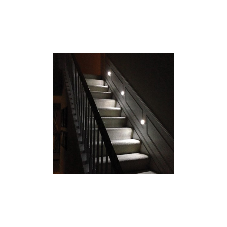 EXTERIOR SPOTLIGHT STEP / DECK WHITE