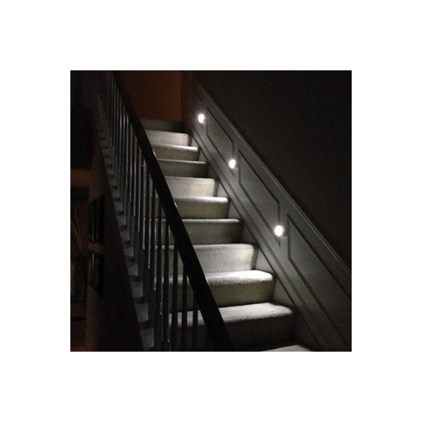 EXTERIOR SPOTLIGHT STEP / DECK WHITE