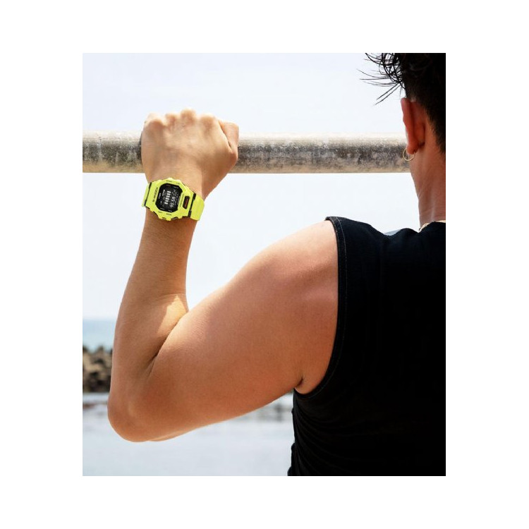 MONTRE HOMME G-SHOCK GBD-200-9ER G-SQUAD RESINE NOIRE ET JAUNE