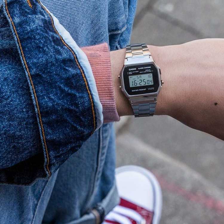 MONTRE DIGITALE MIXTE VINTAGE ICONIC ACIER NOIR