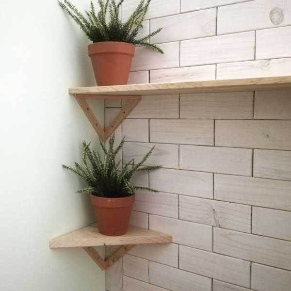 PRATELEIRA DE CANTO E TRIANGULAR...