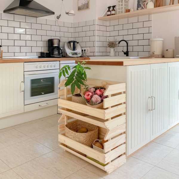 EVOLUTION STACKABLE BOX IN PINE WOOD...
