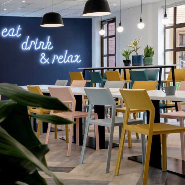 WHITE BISTROT TRILL CHAIR