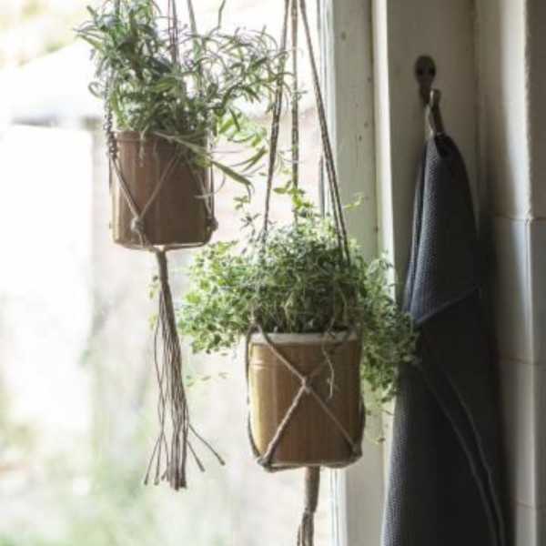 SUPORTE PARA VASOS DE FLOR DE JUTA...