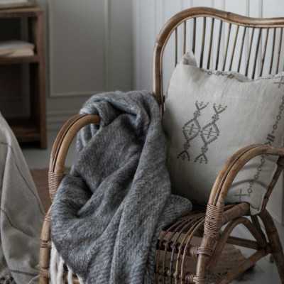 SQUARE EMBROIDERED CUSHION... 2