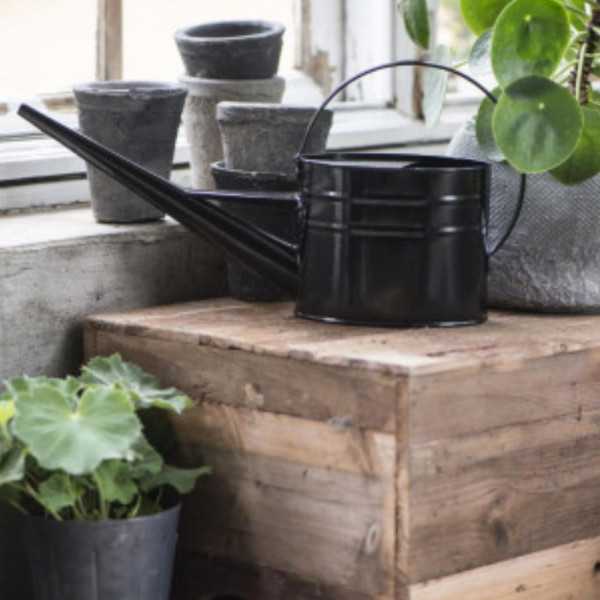REGAR RETRO DE METAL PRETO 1,4L