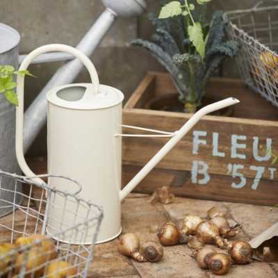 ARROSOIR EN METAL CREME 2.7L 2