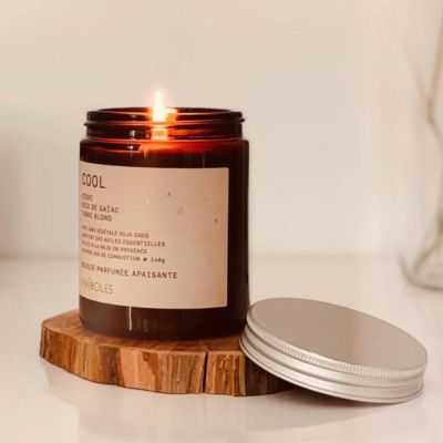 BOUGIE CEDRE BOIS DE GAIAC TABAC COOL 140G 2