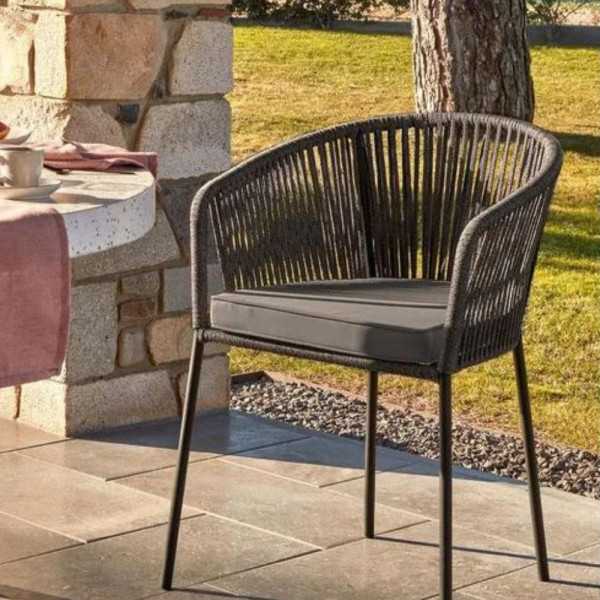 YANET CHAIR IN BLACK ROPE AND GALVANIZED STEEL LEGS
