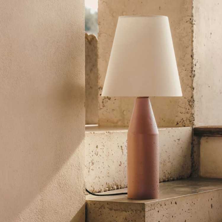 LAMPE DE TABLE BOADA EN METAL PEINT TERRACOTTA