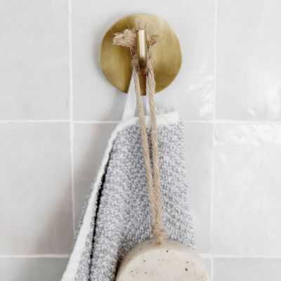 CROCHET MURAL TEXT EN CUIVRE 2