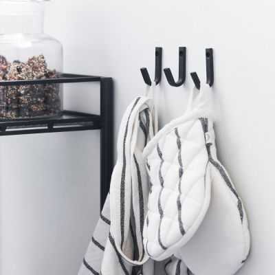 PACK OF 3 BLACK STEEL BATHROOM HOOKS 2
