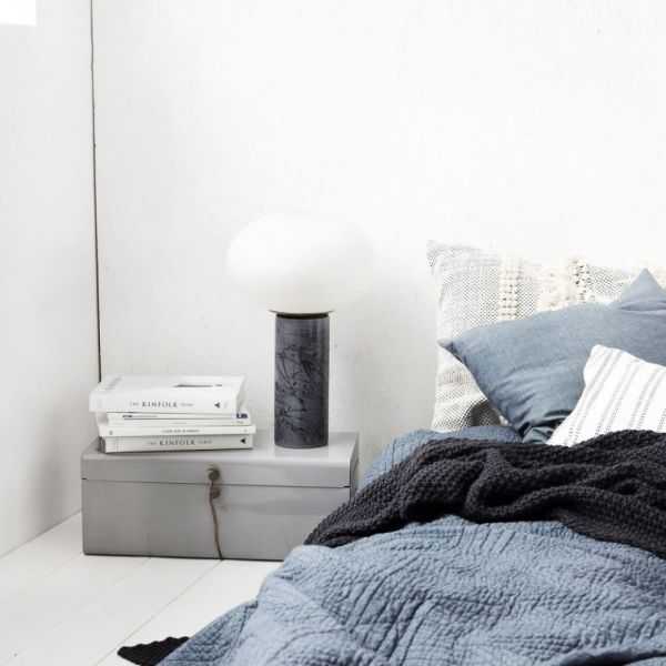 BLACK AND WHITE OPAL DESK LAMP