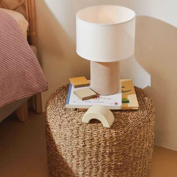 LAMPE DE TABLE BIANELLA EN VELOURS C OTELE BEIGE