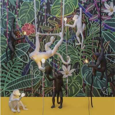 LÂMPADA DE PENSAR DE MACACO COM CORDA DE RESINA PRETA 2