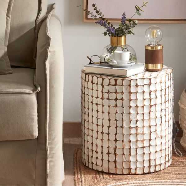 TABLE D'APPOINT NECOCO EN BOIS DE MANGUIER MASSIF ET COQUES DE NOIX D