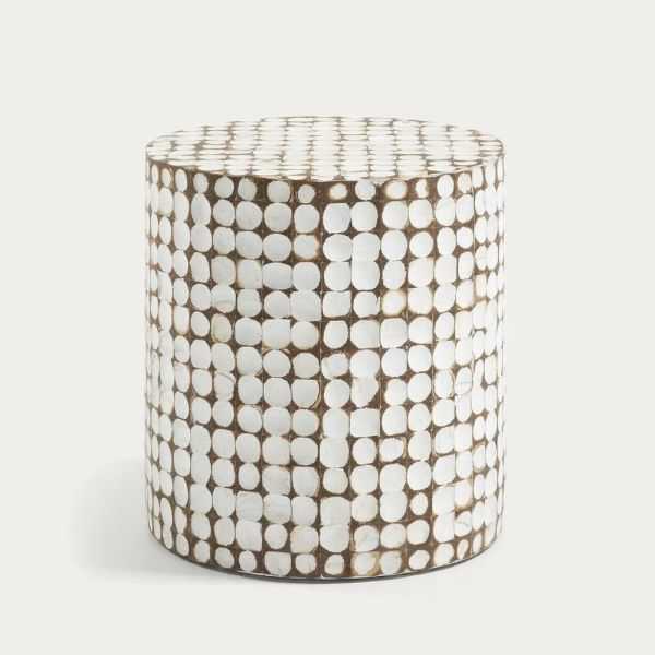 TABLE D'APPOINT NECOCO EN BOIS DE MANGUIER MASSIF ET COQUES DE NOIX D
