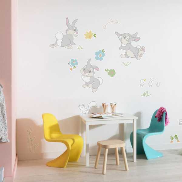 STICKER MURAL ADHESIF ''THUMPER GROWONG CARROTS'' 50 X 70 CM