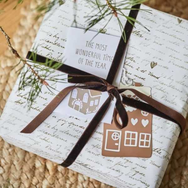 MAISON DE NOEL EN PAIN D EPICES A ACCROCHER