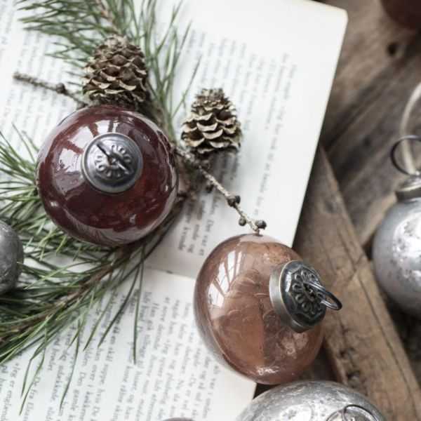 BOULE DE NOEL DIAM 5.8 CM EN VERRE GALET CORAIL AMANDE