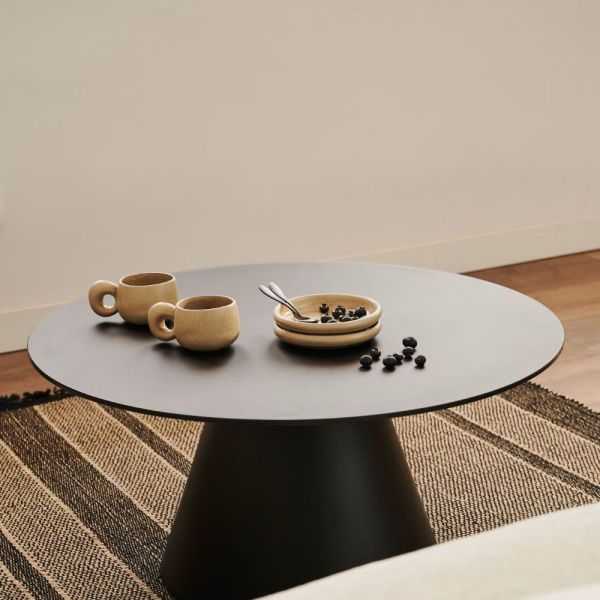 TABLE BASSE WILSHIRE EN VERRE TREMPE ET METAL AVEC FINITION PEINTURE