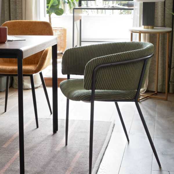 CHAISE RUNNIE EN VELOURS A GROSSES COTES VERT FONCE PIEDS ACIER