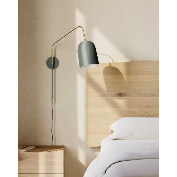 AUDRIE WALL LIGHT IN GREEN PAINTED STEEL