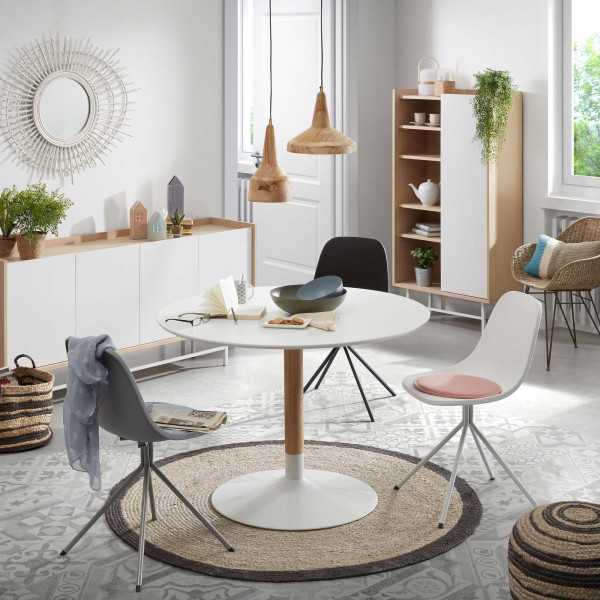 CHART RATTAN CHAIR AND STEEL LEGS...