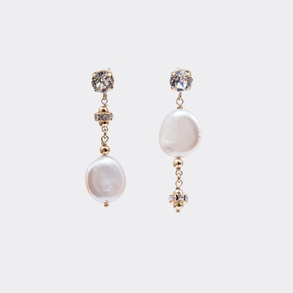 ASYMMETRICAL PEARL GLOW EARRINGS (PAIR)