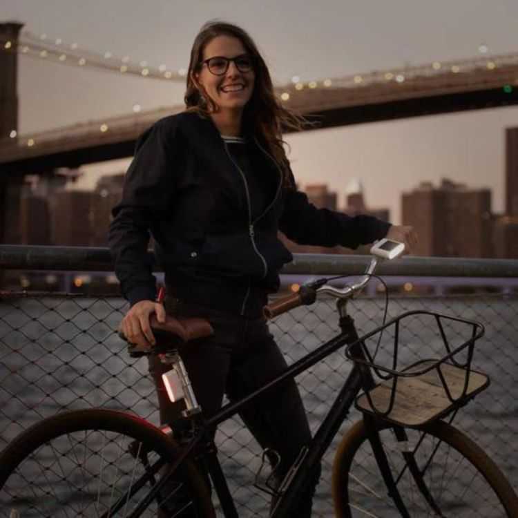 KIT DE LUZ SOLAR RECARREGÁVEL PARA BICICLETA LUCI 100LM