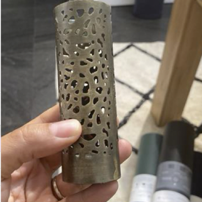 PORTE ENCENS METAL AJOURE