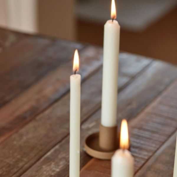 TAPER CANDLE 20 X 1.3 CM WHITE
