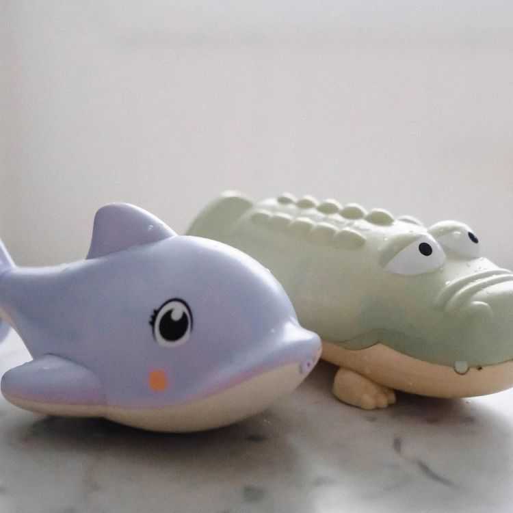 PISTOLET A EAU BALEINE ROSE