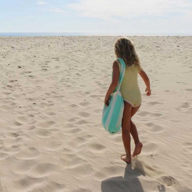 2 IN 1 BEACH TOWEL WITH RIO SUN MULTI TOTE BAG