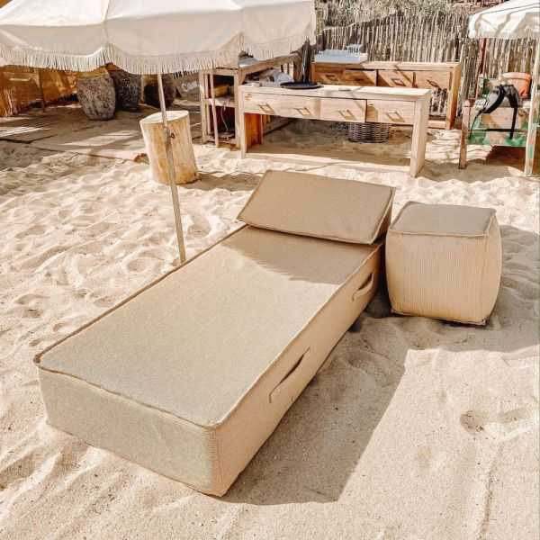 SINGLE SUN BED WITH HEADSET