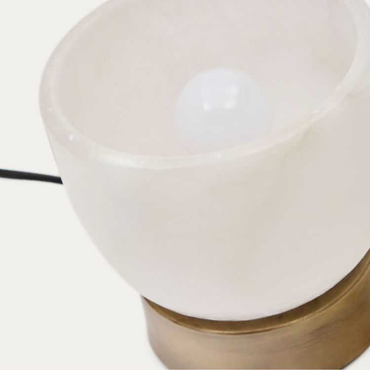 LAMPE DE TABLE SHENLI ALBATRE ET LAITON