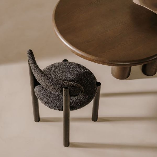 NEBAI CHAIR IN WHITE BOUCLETTE AND OAK WOOD STRUCTURE WITH