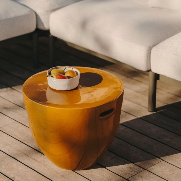 TABLE D APPOINT EXTERIEURE MESQUIDA CERAMIQUE MOUTARDE 