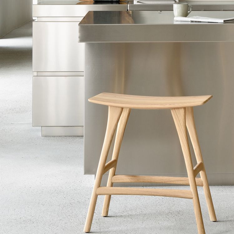 TABOURET OSSO 48 CM CHENE CUIR FINITION VERNI 