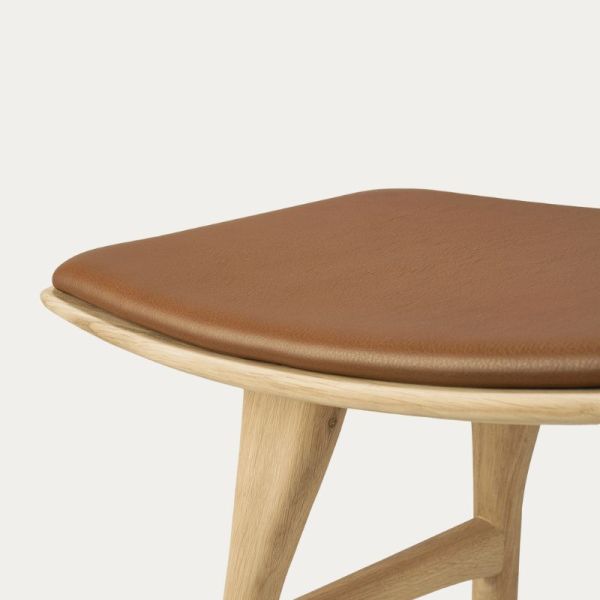 TABOURET OSSO 48 CM CHENE CUIR FINITION VERNI