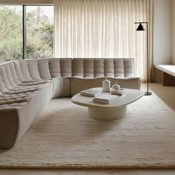 TABLE BASSE 134 CM X 96 CM ELEMENTS MICROCIMENT BEIGE