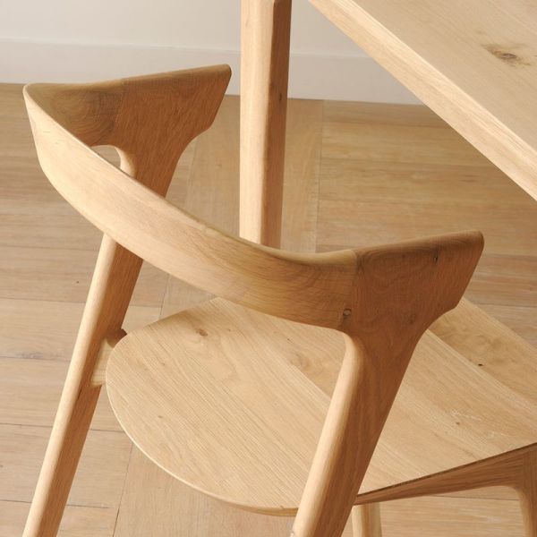 CHAISE BOK