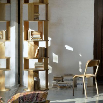 ETAGERE COLONNE STAIRS EN CHENE PAR ALAIN VAN HAVRE 2