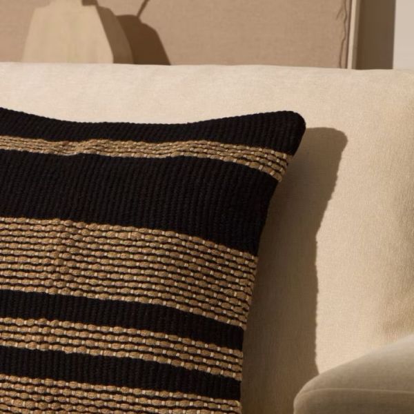 HOUSSE DE COUSSIN AYLIN EN COTON ET JUTE NOIR